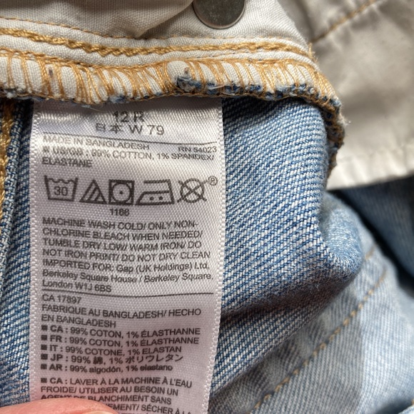 Gap sexy boyfriend fit denim shorts - Picture 3 of 4